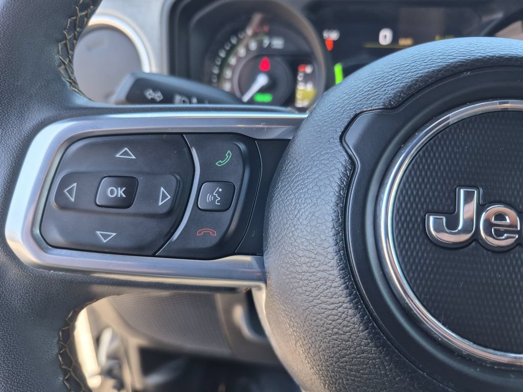 Used 2024 Jeep Wrangler Unlimited Sahara AWD/4WD image 19