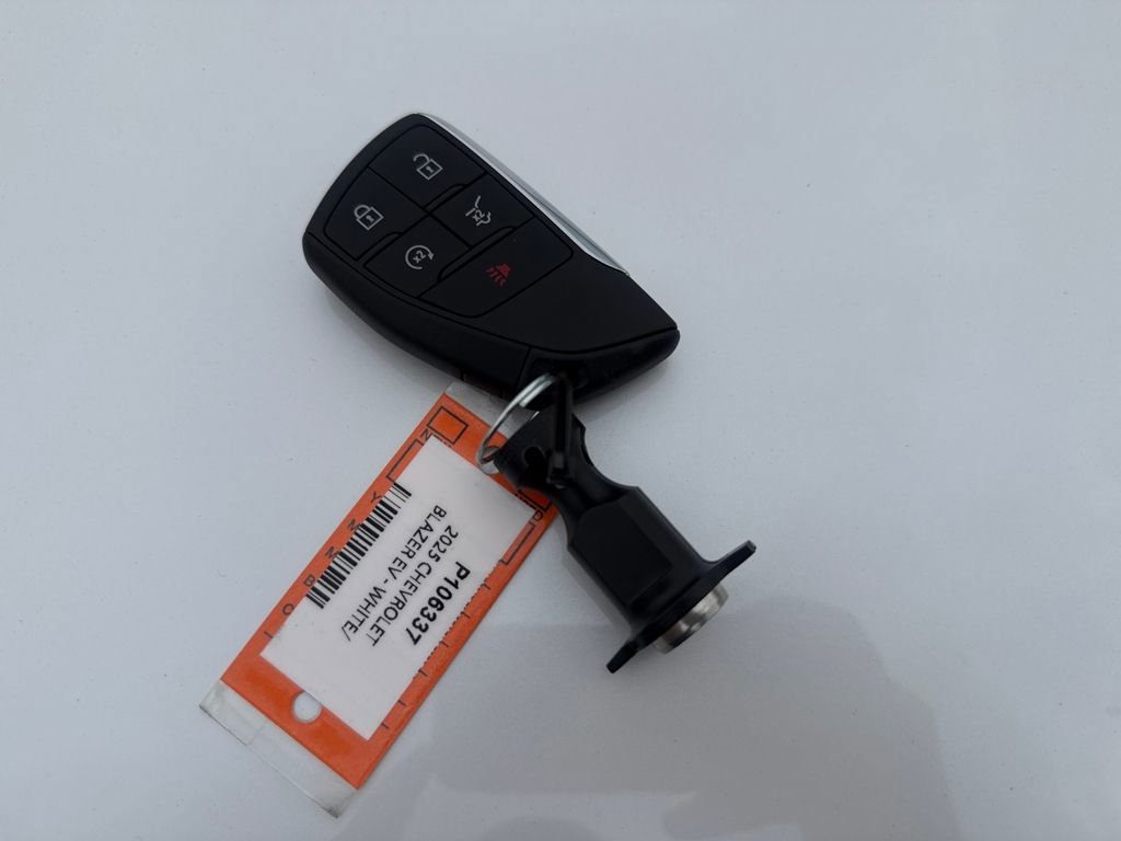 Used 2025 Chevrolet Blazer EV RS image 28