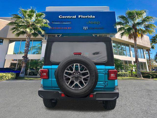 Certified 2024 Jeep Wrangler Unlimited Sahara w/ Technology Group AWD/4WD image 6