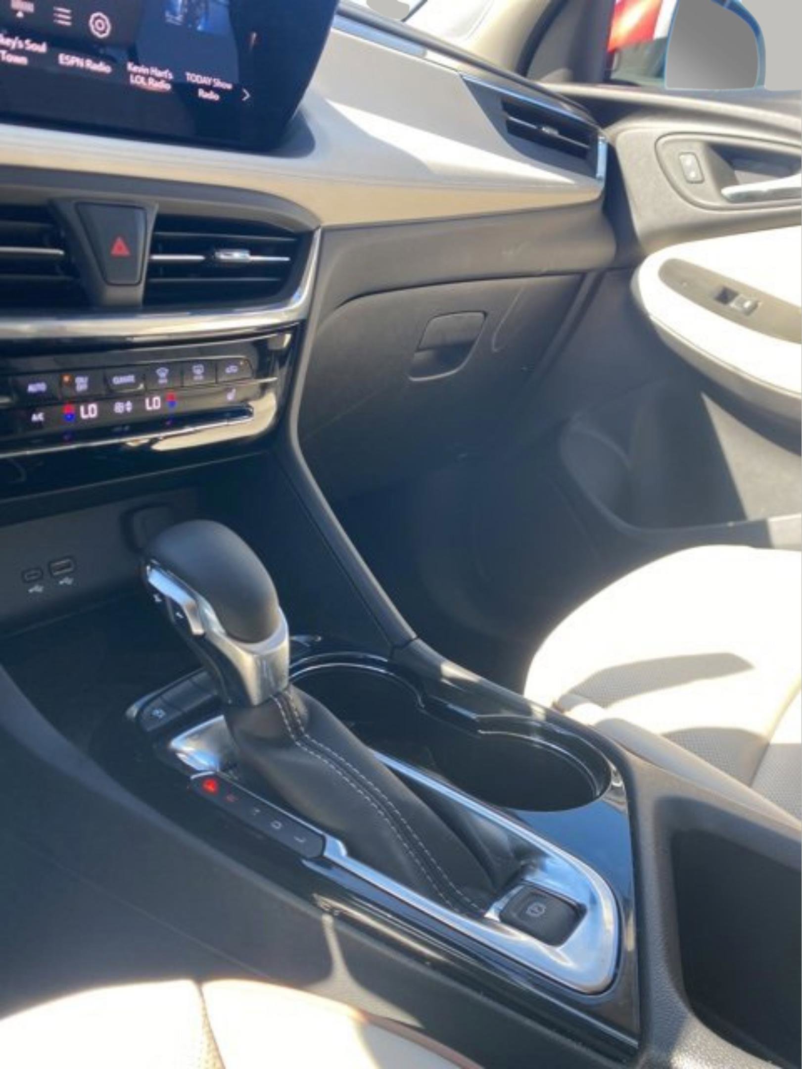 Used 2025 Buick Encore GX Avenir image 20