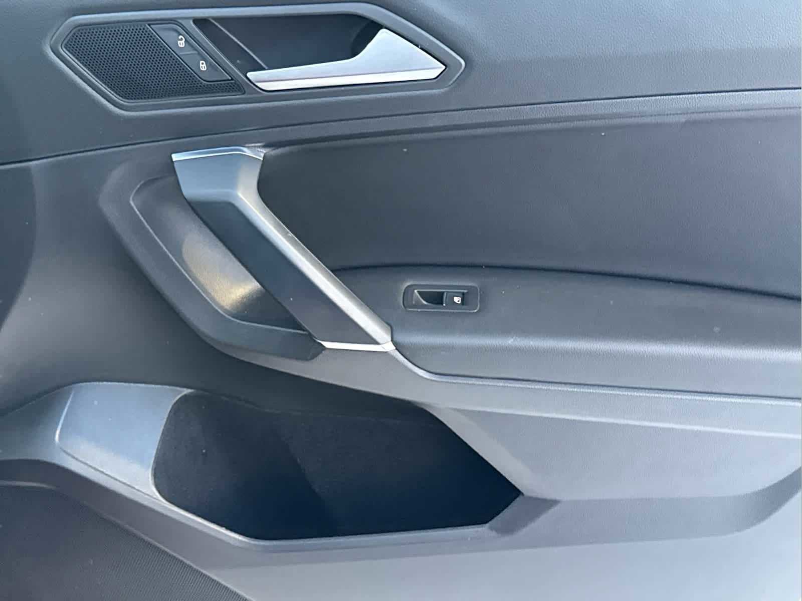 Certified 2020 Volkswagen Tiguan SEL image 19