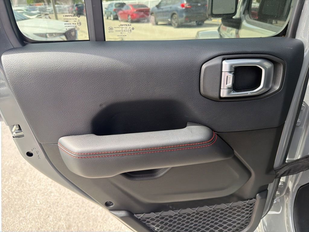 Used 2018 Jeep Wrangler Unlimited Rubicon image 10