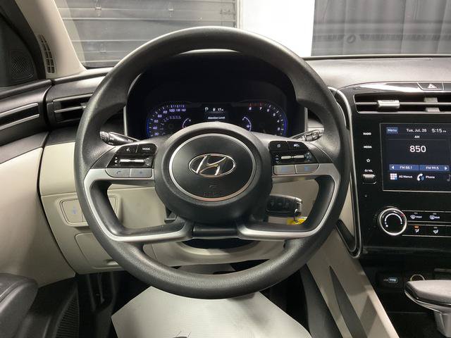 Used 2023 Hyundai Tucson SE AWD/4WD image 16