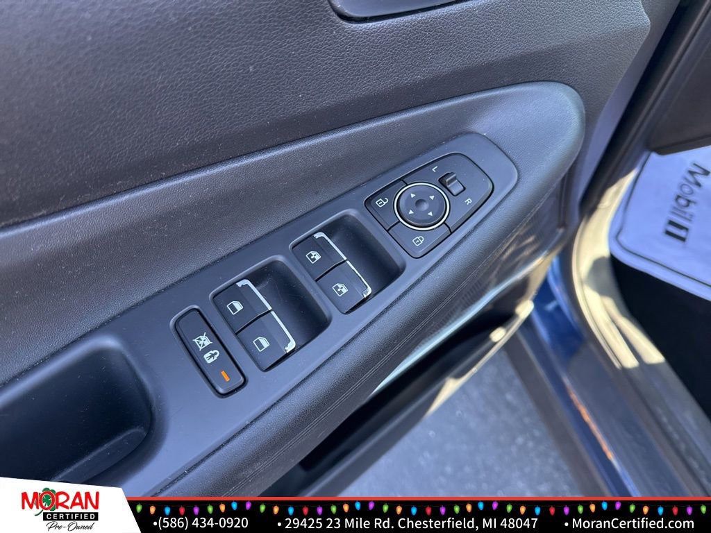 Used 2020 Hyundai Santa Fe SEL w/ Convenience Package image 11