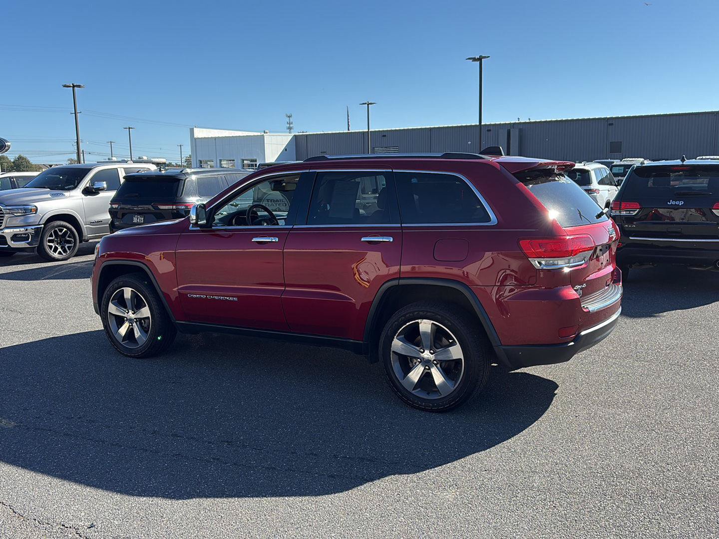 Used 2015 Jeep Grand Cherokee Limited AWD/4WD image 3
