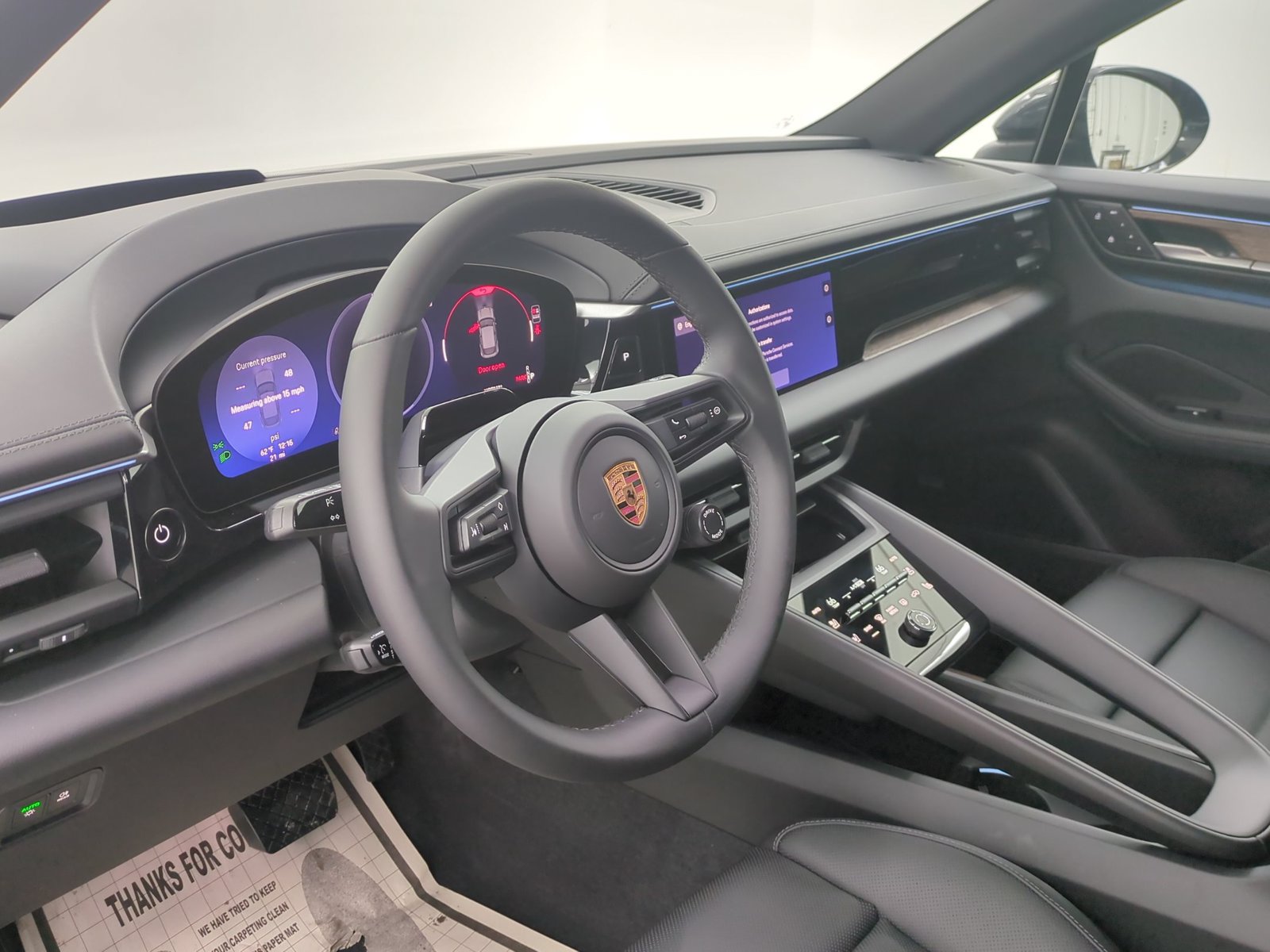 New 2026 Porsche Macan 4 Electric AWD/4WD image 4