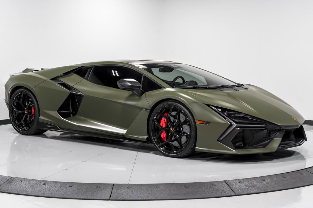 Used 2025 Lamborghini Revuelto image 39