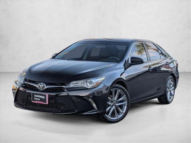 Used 2015 Toyota Camry SE image 1