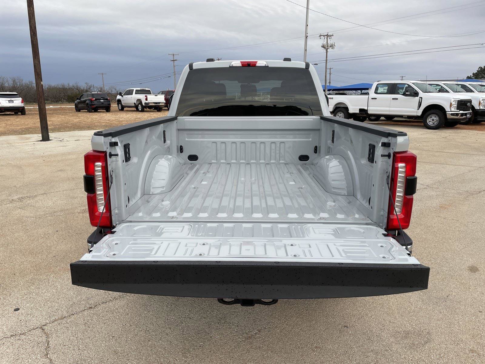 New 2026 Ford F250 Lariat w/ Chrome Package image 28