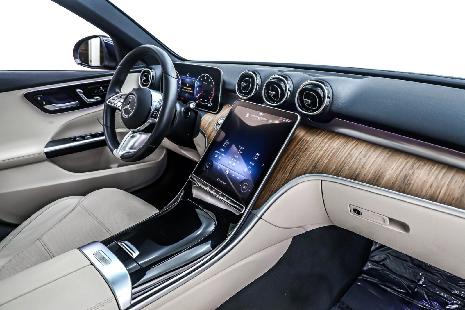 Used 2022 Mercedes-Benz C 300 Sedan image 16