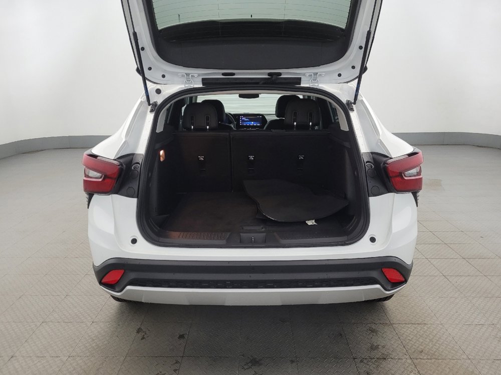 Used 2024 Chevrolet Trax LT w/ Driver Confidence Package image 29