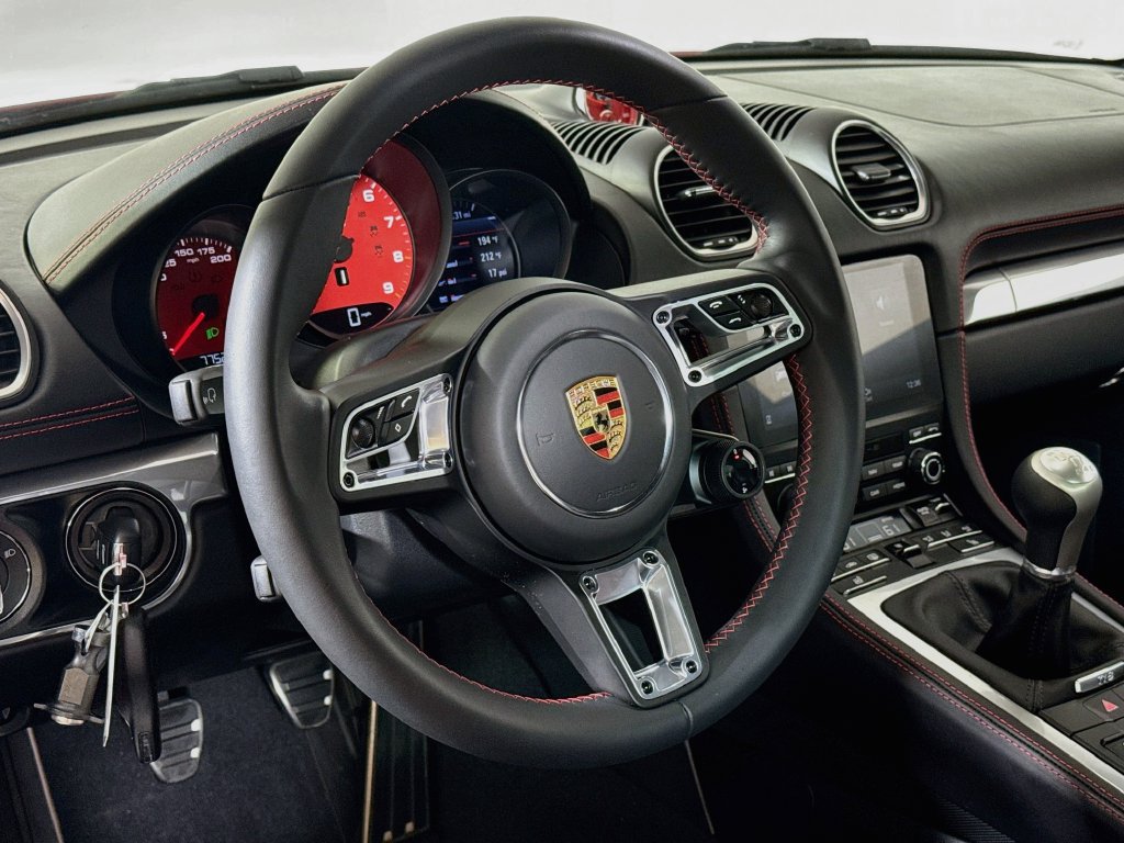 Certified 2024 Porsche 718 Cayman GTS RWD image 12