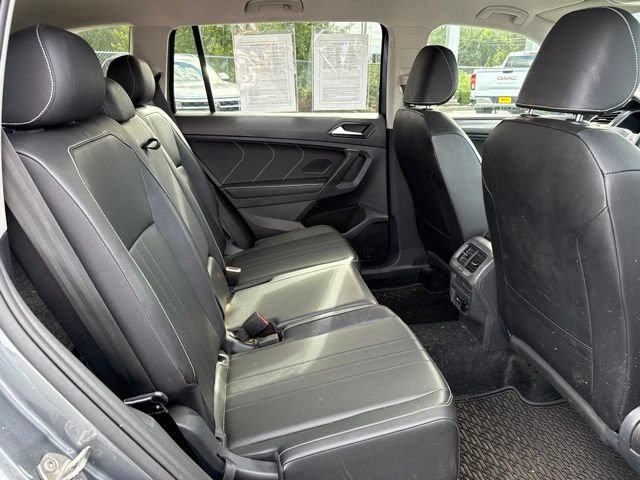 Used 2024 Volkswagen Tiguan SE AWD/4WD image 10