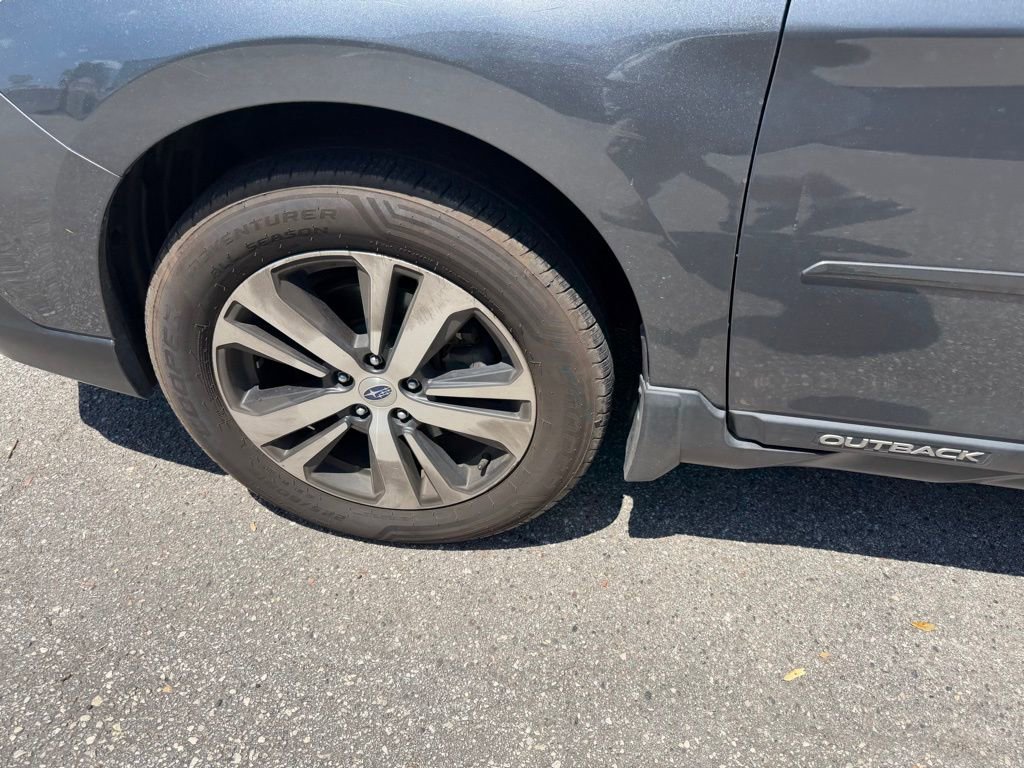 Used 2019 Subaru Outback 2.5i Limited image 11