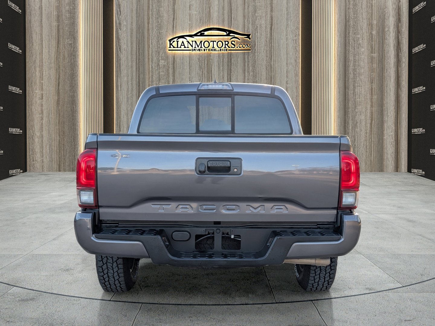 Used 2019 Toyota Tacoma SR w/ SR Convenience Package image 7