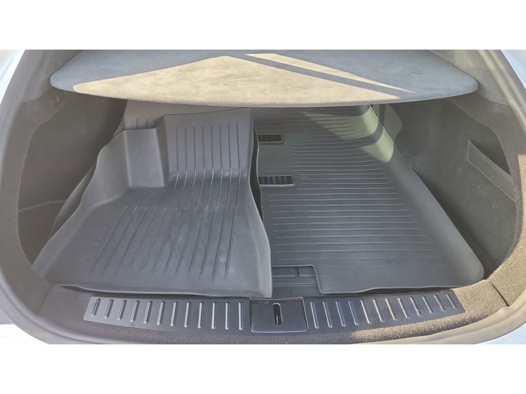 Used 2022 Tesla Model S image 12