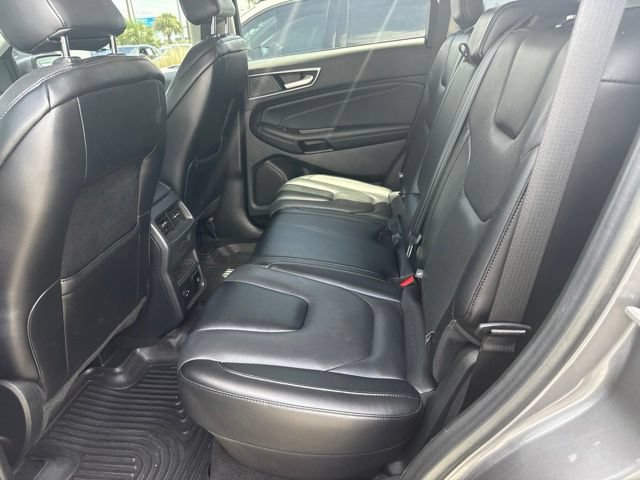 Used 2022 Ford Edge Titanium w/ Equipment Group 301A AWD/4WD image 5