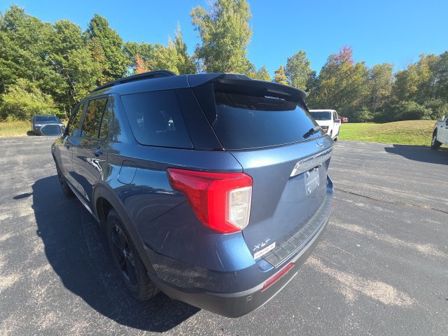 Used 2020 Ford Explorer XLT w/ Equipment Group 202A AWD/4WD image 6