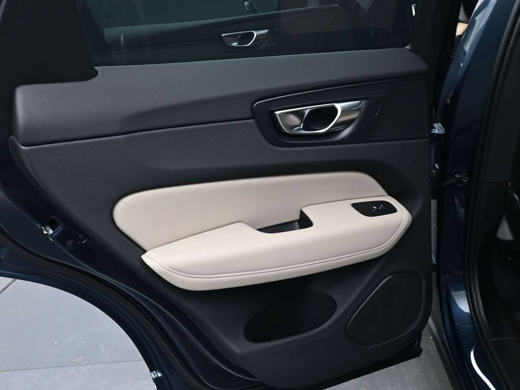 New 2026 Volvo XC60 B5 Plus w/ Climate Package AWD/4WD image 16