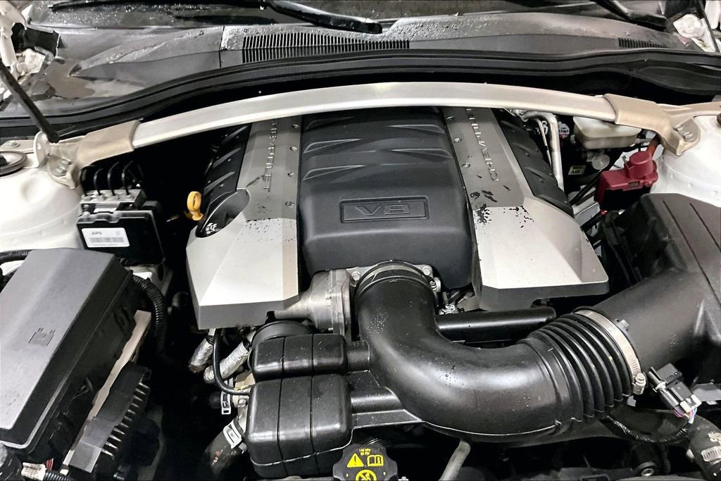 Used 2015 Chevrolet Camaro SS w/ RS Package RWD image 10