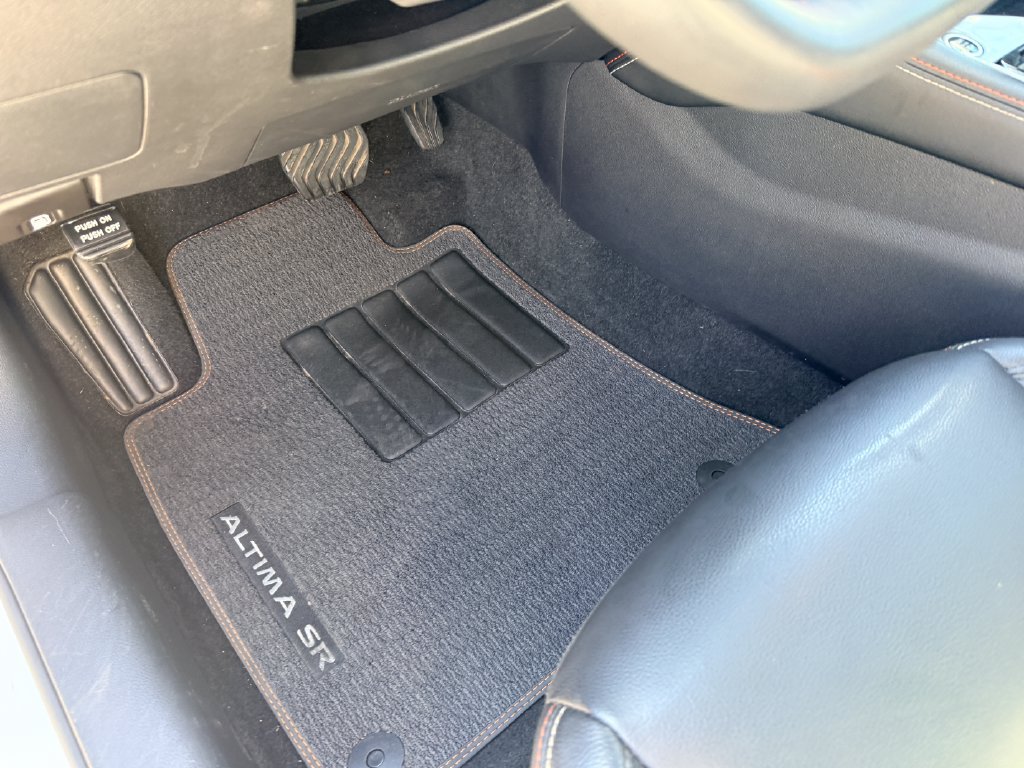Used 2024 Nissan Altima 2.5 SR w/ SR Premium Package FWD image 30