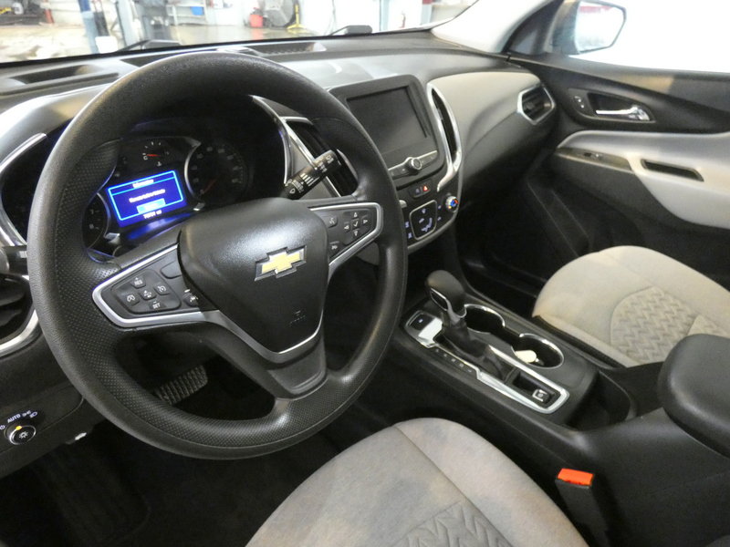 Used 2023 Chevrolet Equinox LS w/ LS Convenience Package AWD/4WD image 8