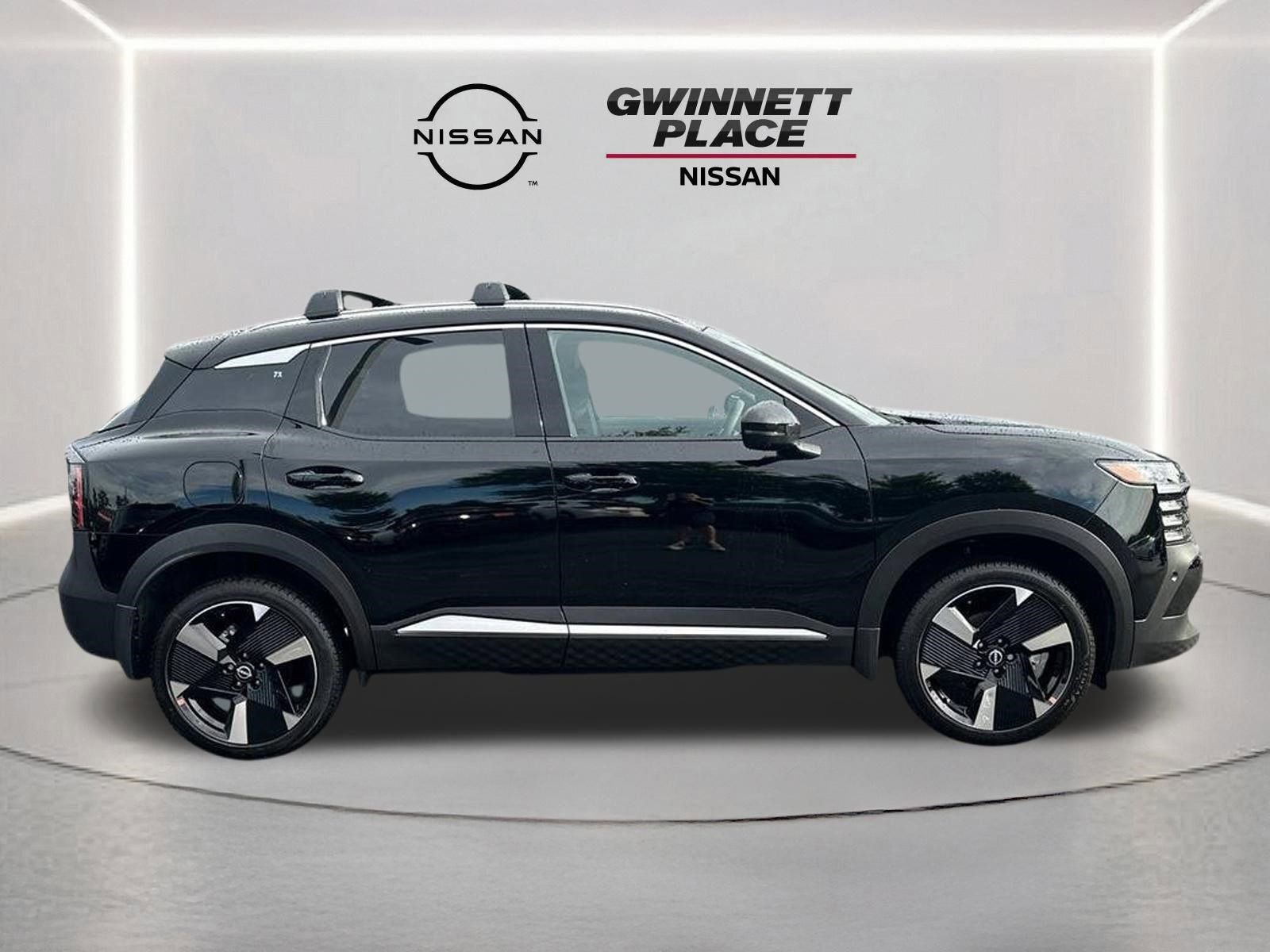 New 2026 Nissan Kicks SR image 4