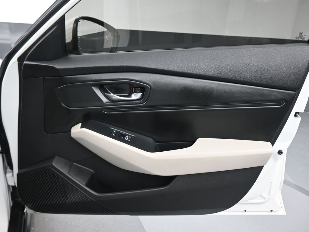 Used 2023 Honda Accord EX image 39