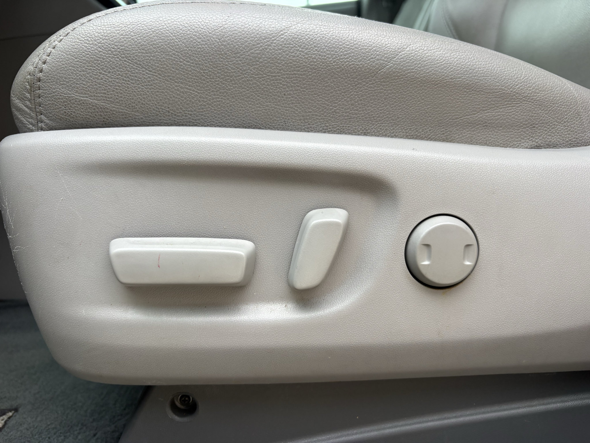 Used 2017 Toyota Sienna XLE FWD image 23