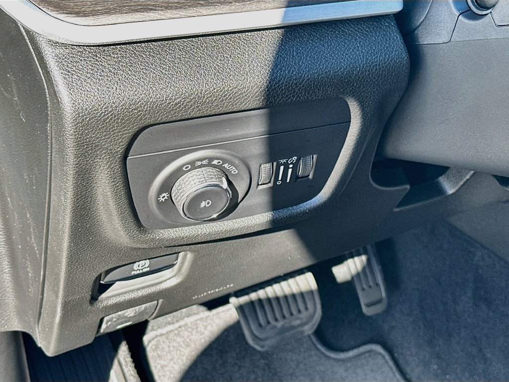 New 2027 Jeep Grand Cherokee L Limited AWD/4WD image 14