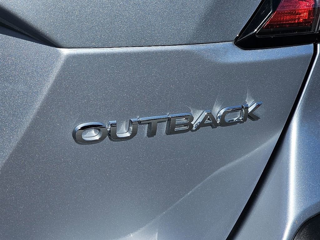 Used 2023 Subaru Outback Limited image 13