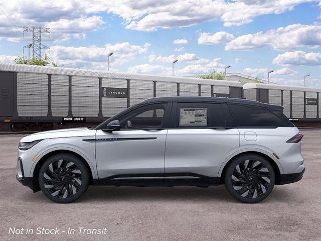 New 2026 Lincoln Nautilus Reserve w/ Jet Appearance Package AWD/4WD image 3