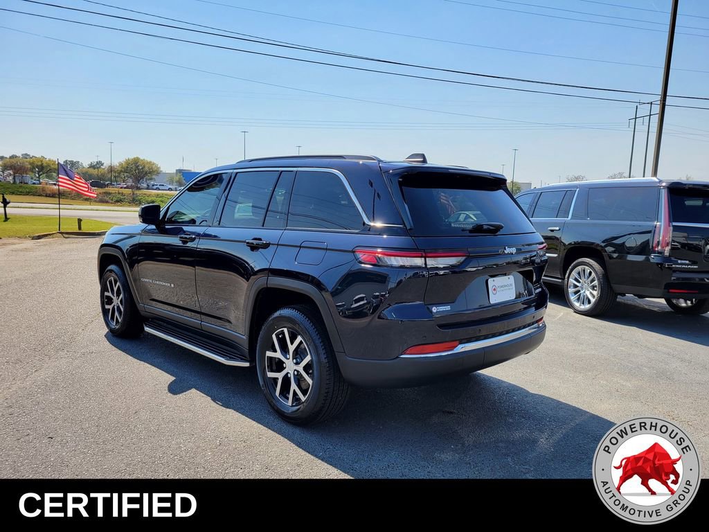 Used 2024 Jeep Grand Cherokee Limited image 3