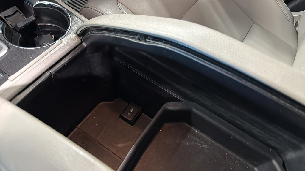 Used 2019 Toyota Highlander XLE AWD/4WD image 31