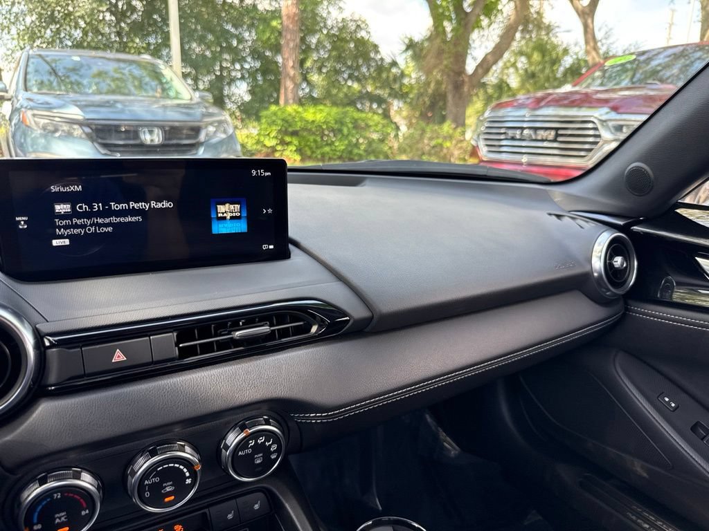 Used 2025 MAZDA MX-5 Miata RF Grand Touring RWD image 86