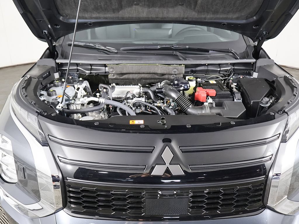 New 2026 Mitsubishi Outlander LE AWD/4WD image 19