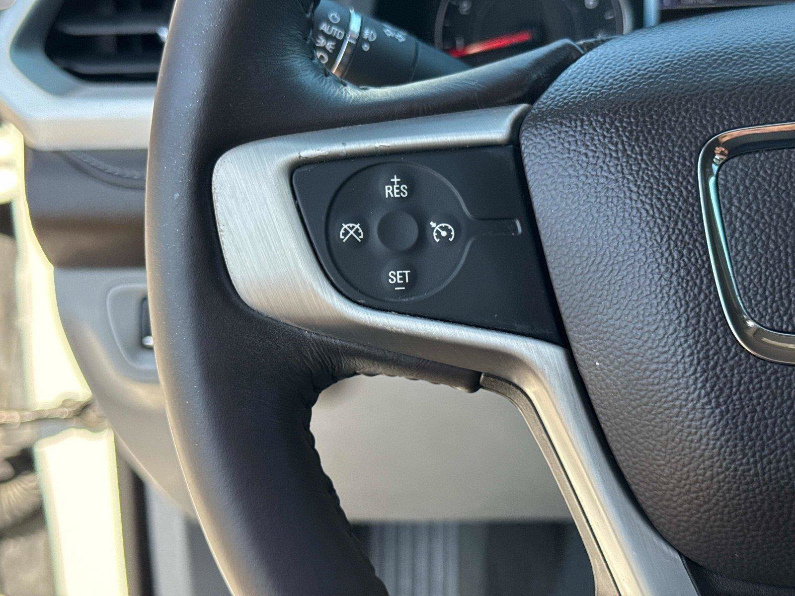 Used 2017 GMC Acadia SLT FWD image 33