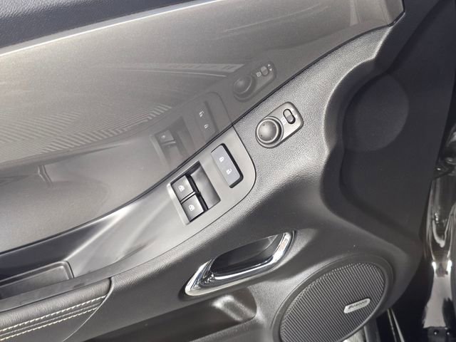 Used 2015 Chevrolet Camaro SS image 21