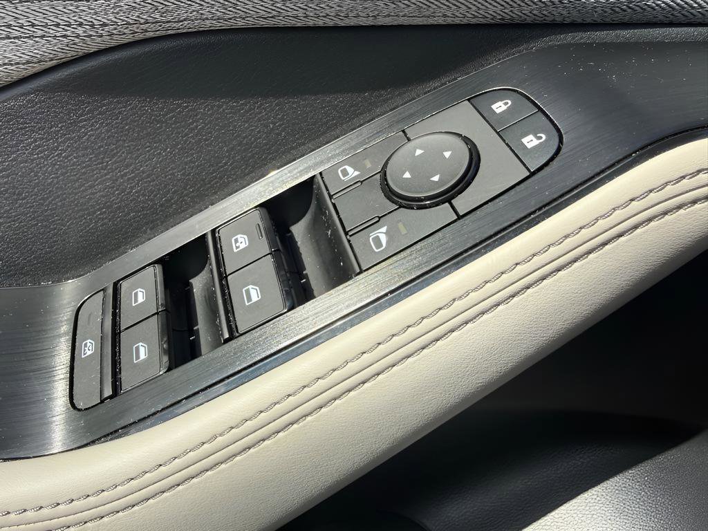 Used 2022 Nissan Rogue SV FWD image 24