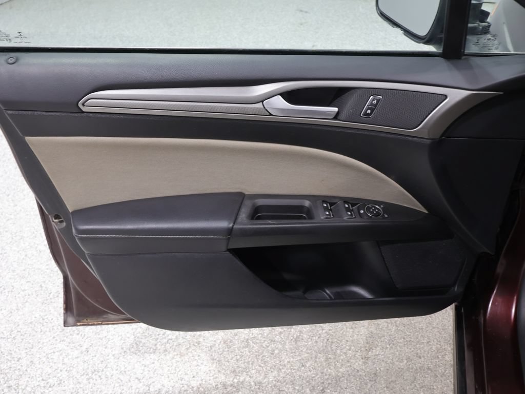 Used 2017 Ford Fusion S FWD image 12