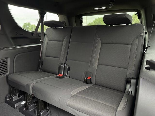 New 2026 Chevrolet Suburban LS RWD image 23