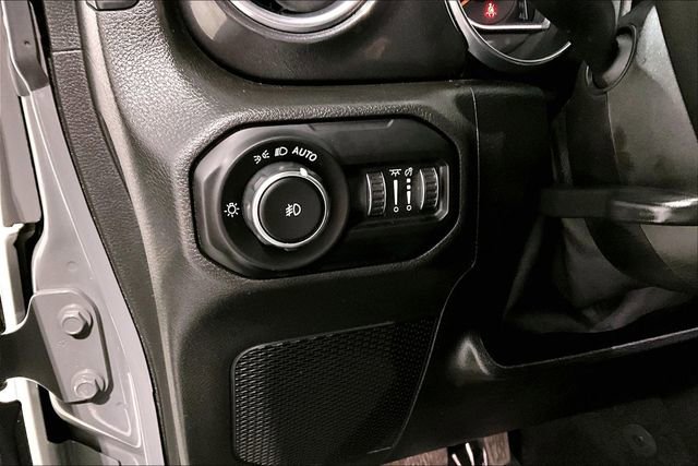 Used 2021 Jeep Wrangler Unlimited Sahara AWD/4WD image 39