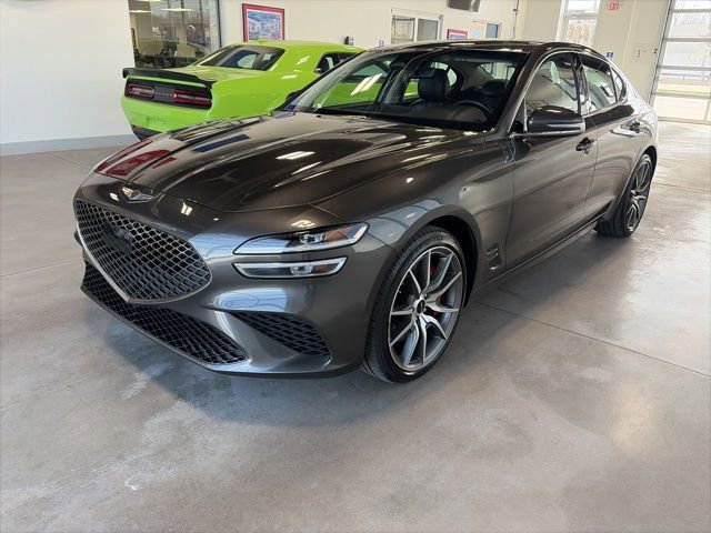 Used 2025 Genesis G70 2.5T image 1