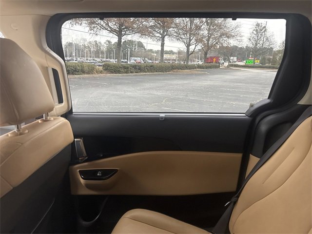 Certified 2024 Kia Carnival EX image 29