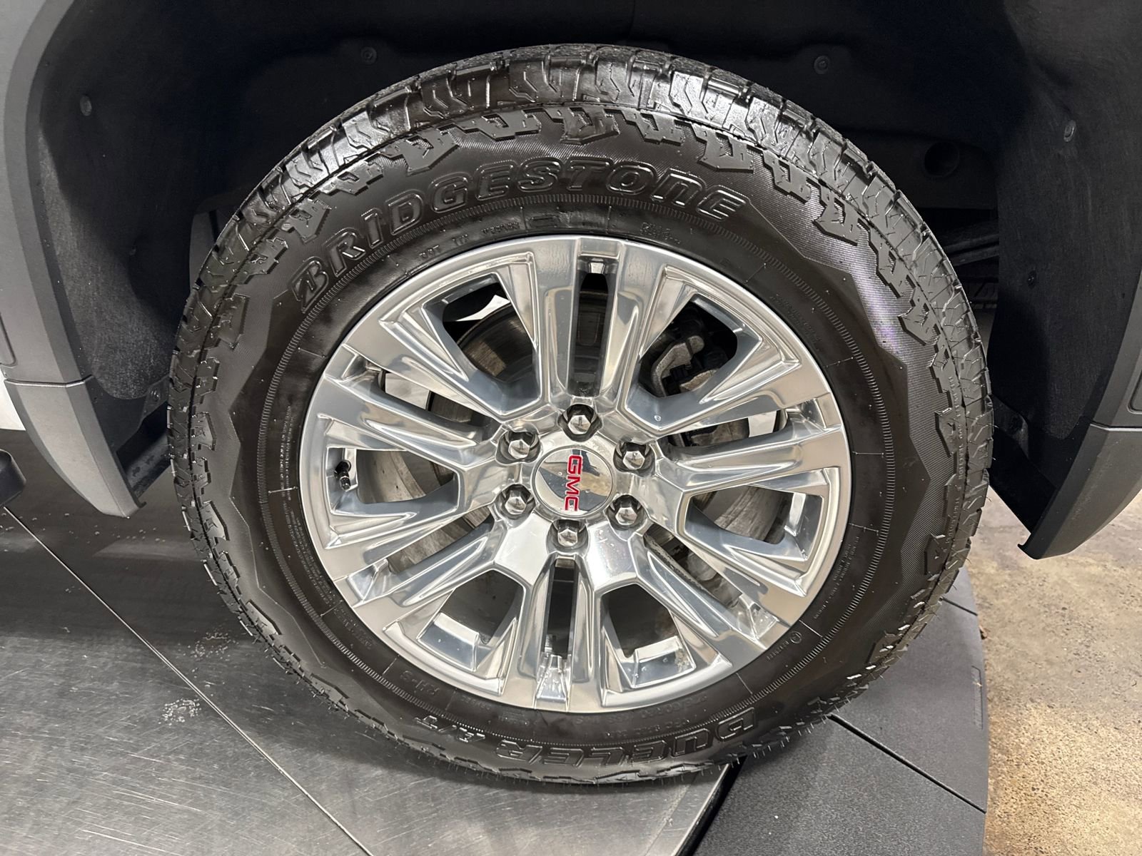 Used 2023 GMC Sierra 1500 Denali w/ Technology Package image 12