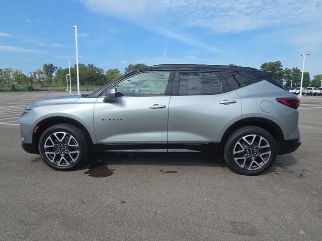 Used 2024 Chevrolet Blazer RS w/ Driver Confidence II Package FWD image 15