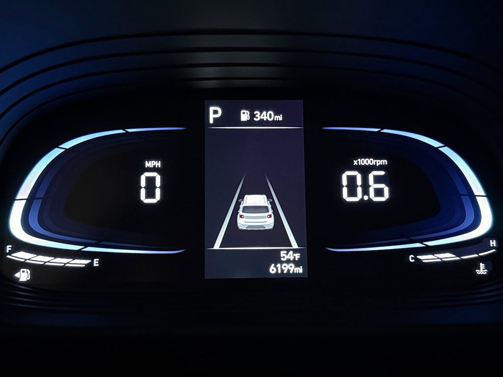 Used 2025 Hyundai Venue Limited image 33