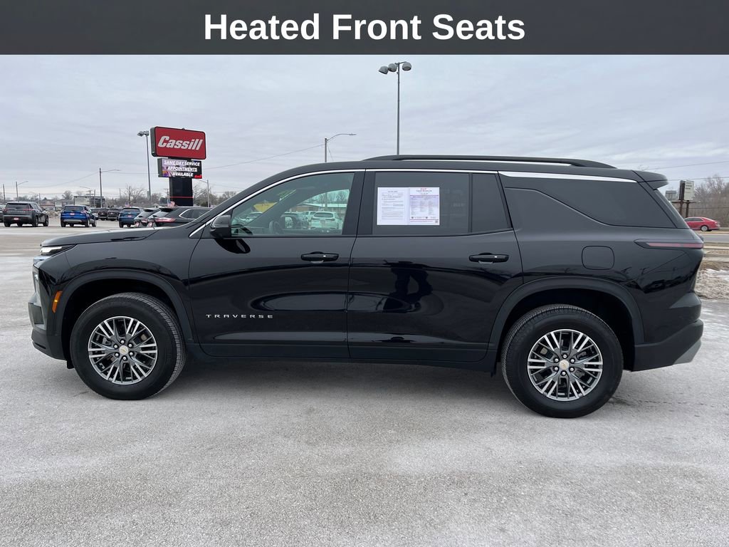 Used 2024 Chevrolet Traverse LT w/ Trailering Package image 2