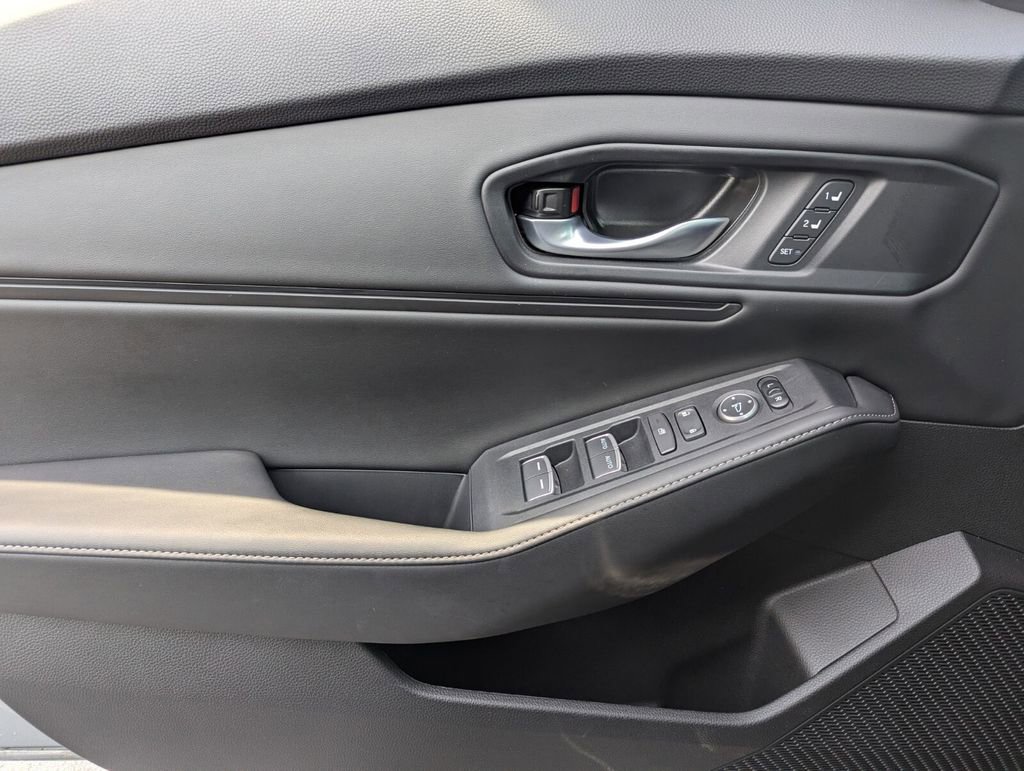 Used 2025 Honda Accord Sport image 24