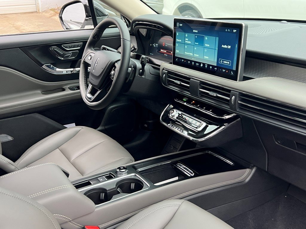 New 2026 Lincoln Corsair Premiere AWD/4WD image 10